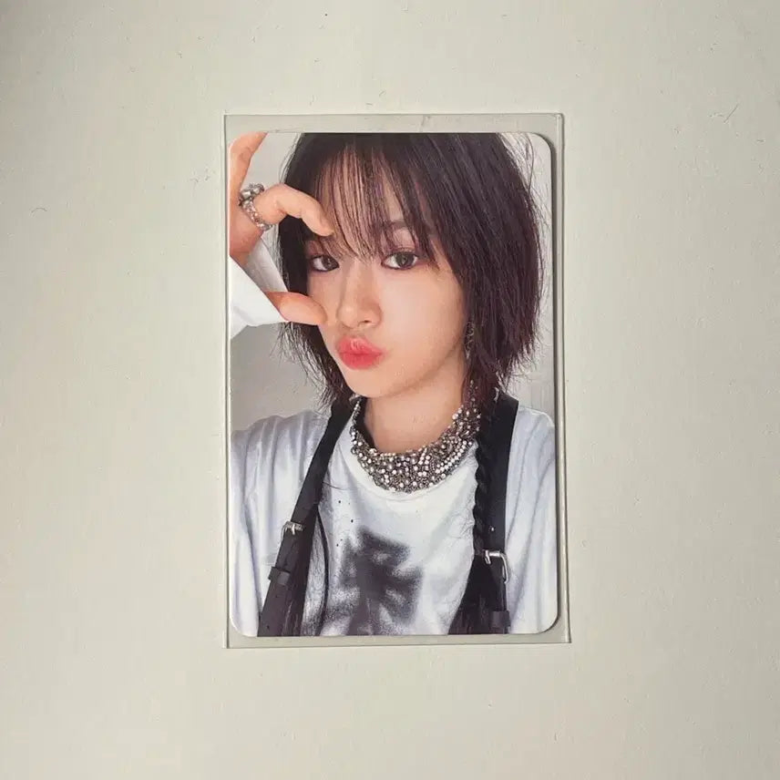 [BUNJANG] IVE MINE Album Unsealed (with POB Photocard) / 아이브 IVE MINE 개봉 앨범 (특전포카)
