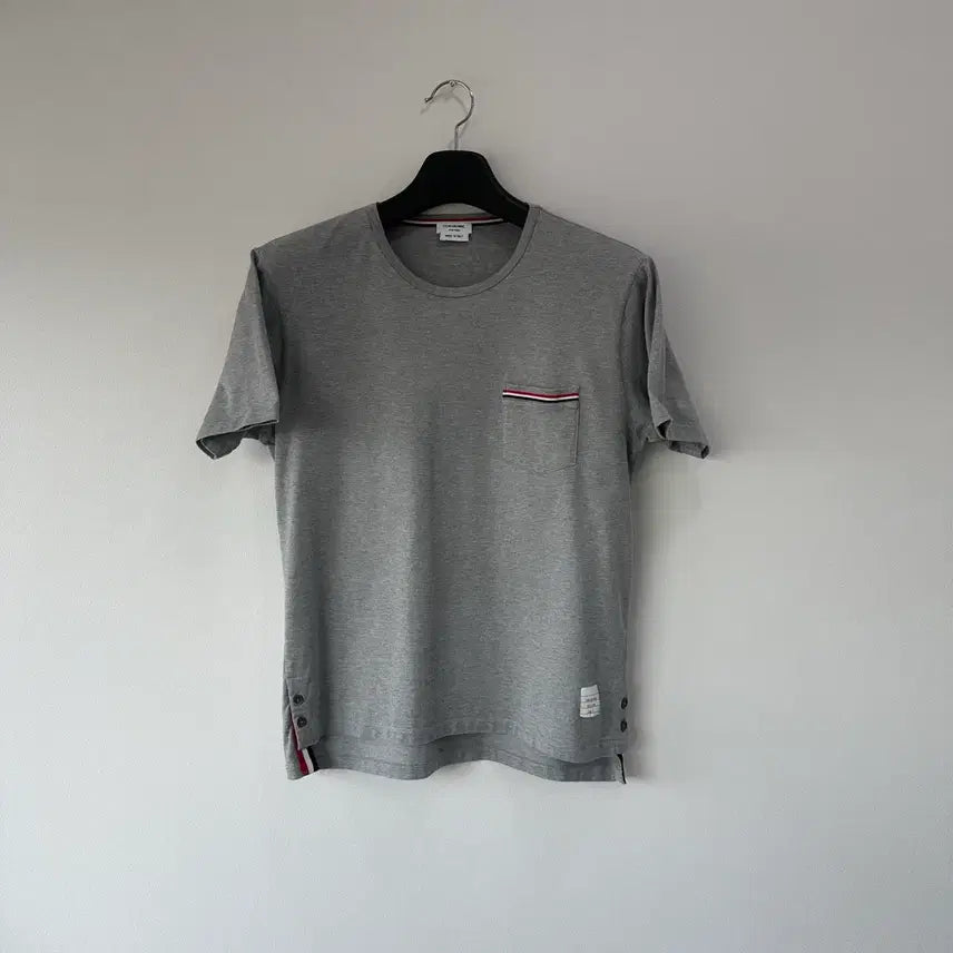 [BUNJANG] Thom Browne Three Stripe Pocket T-Shirt Grey / [3]톰브라운 삼선 포켓 반팔 그레이