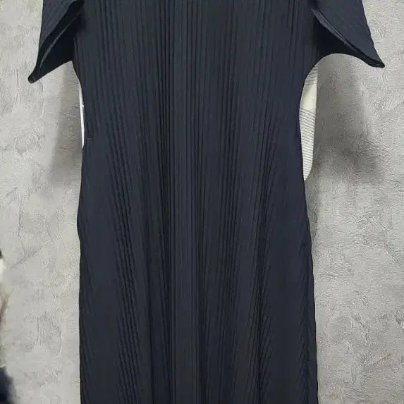 [BUNJANG] COS Pleated Long Dress / COS 코스 블랙 플리츠 원피스