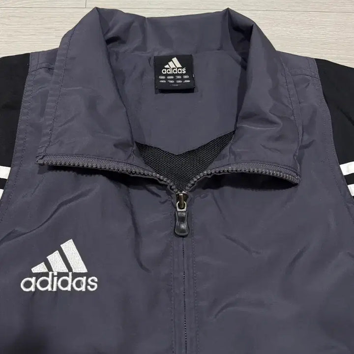 [BUNJANG] Adidas Mondial Press Windbreaker (Old School) - Size 100 / [100] 아디다스 몬디알 프레스 바람막이 (올드스쿨)