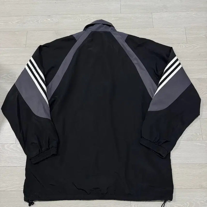 [BUNJANG] Adidas Mondial Press Windbreaker (Old School) - Size 100 / [100] 아디다스 몬디알 프레스 바람막이 (올드스쿨)