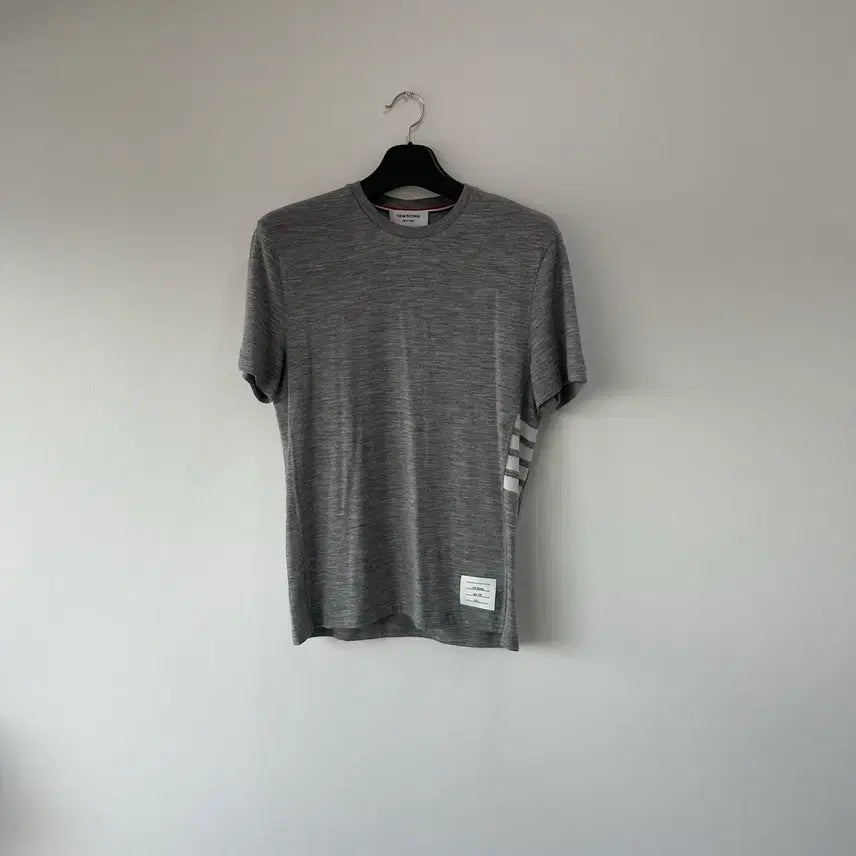 [BUNJANG] Thom Browne Striped Armband Wool Knit Short Sleeve T-Shirt Grey / [2]톰브라운 사선완장 울 니트 반팔 그레이