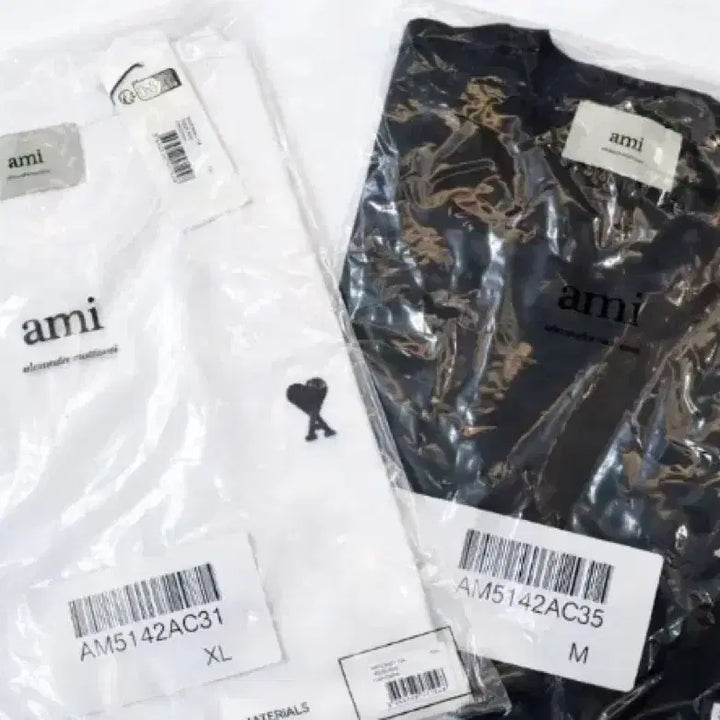 [BUNJANG] BTS (Monochrome) Short-Sleeve T-shirt / QR인증)아미 모노 스몰 하트 반팔티 블랙/화이트/네이비 미개봉 새상품