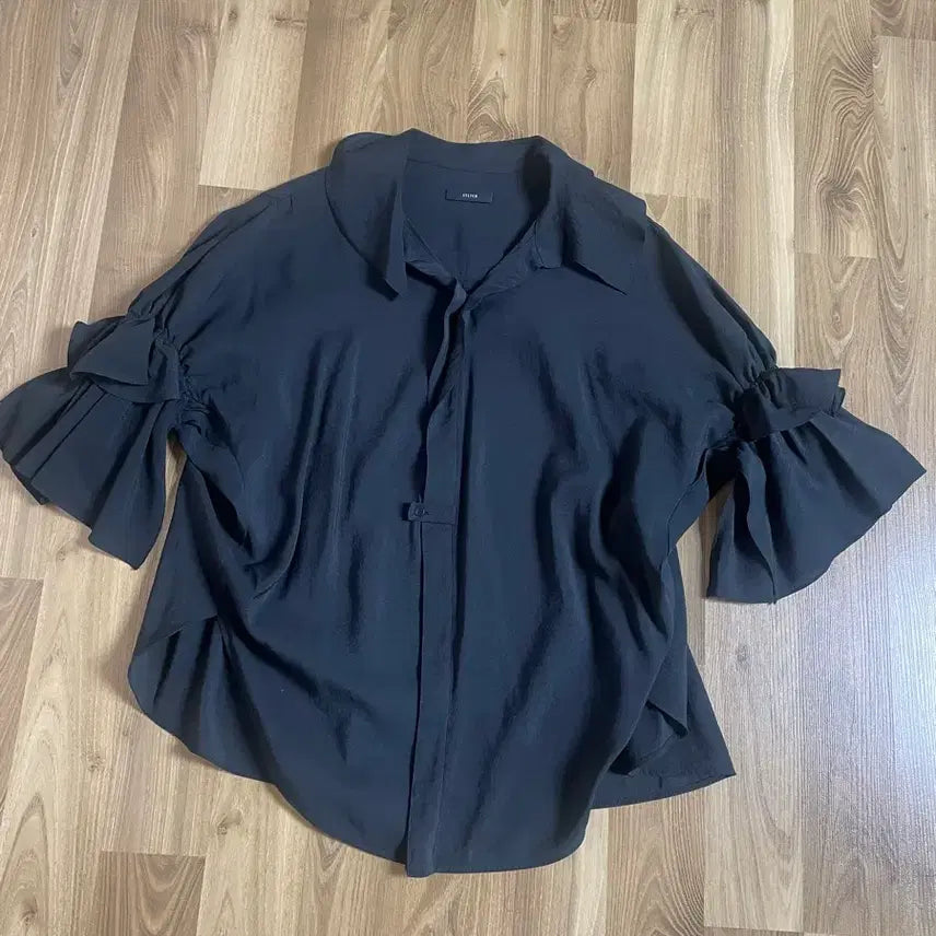 [SOLD OUT] 시스템  블라우스 판매합니다.
