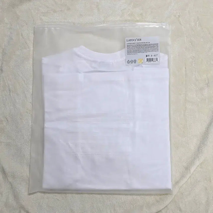 [SOLD OUT] (미개봉) 방탄 뷔 레이오버 오렌지탄 M 티셔츠 V LAYOVER TAN