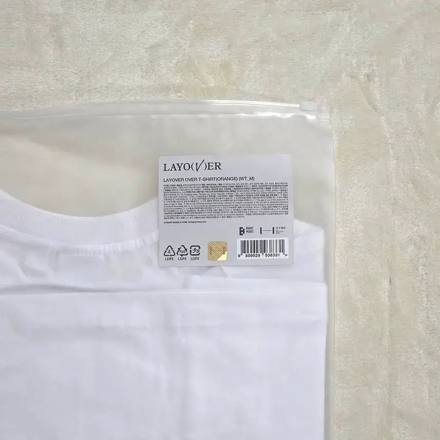 [SOLD OUT] (미개봉) 방탄 뷔 레이오버 오렌지탄 M 티셔츠 V LAYOVER TAN