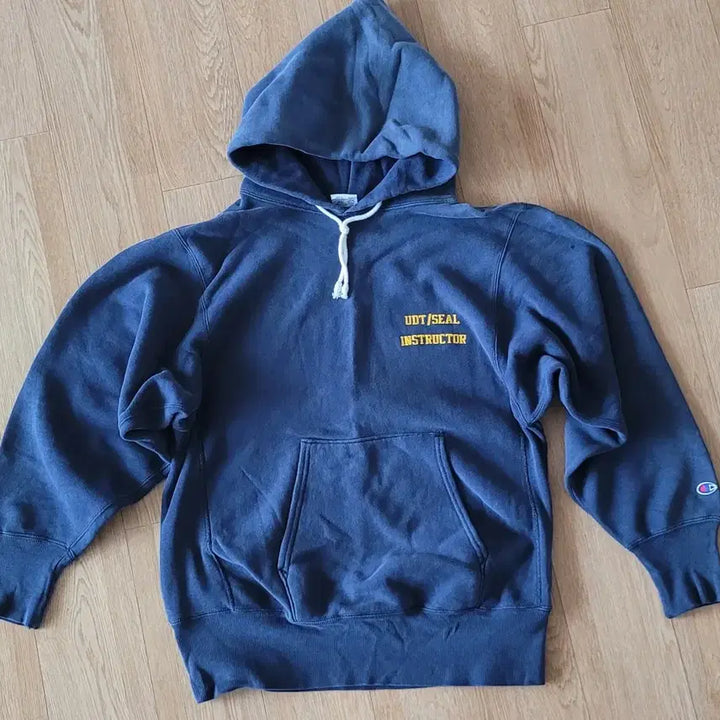 [BUNJANG] Champion UDT Instructor Reverse Weave Hoodie / 빈티지 챔피온 리버스위브(udt-instructor)