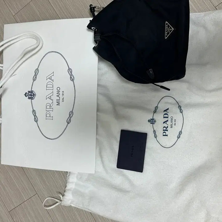 [SOLD OUT] 프라다 리나일론 파우치 블랙