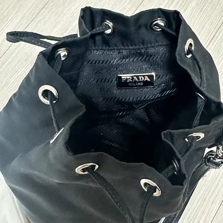 [SOLD OUT] 프라다 리나일론 파우치 블랙