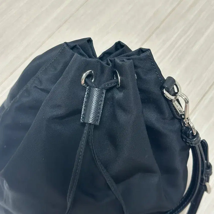 [SOLD OUT] 프라다 리나일론 파우치 블랙