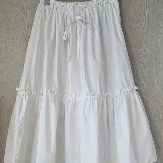 [SOLD OUT] 밴딩 화이트 롱스커트 새상품