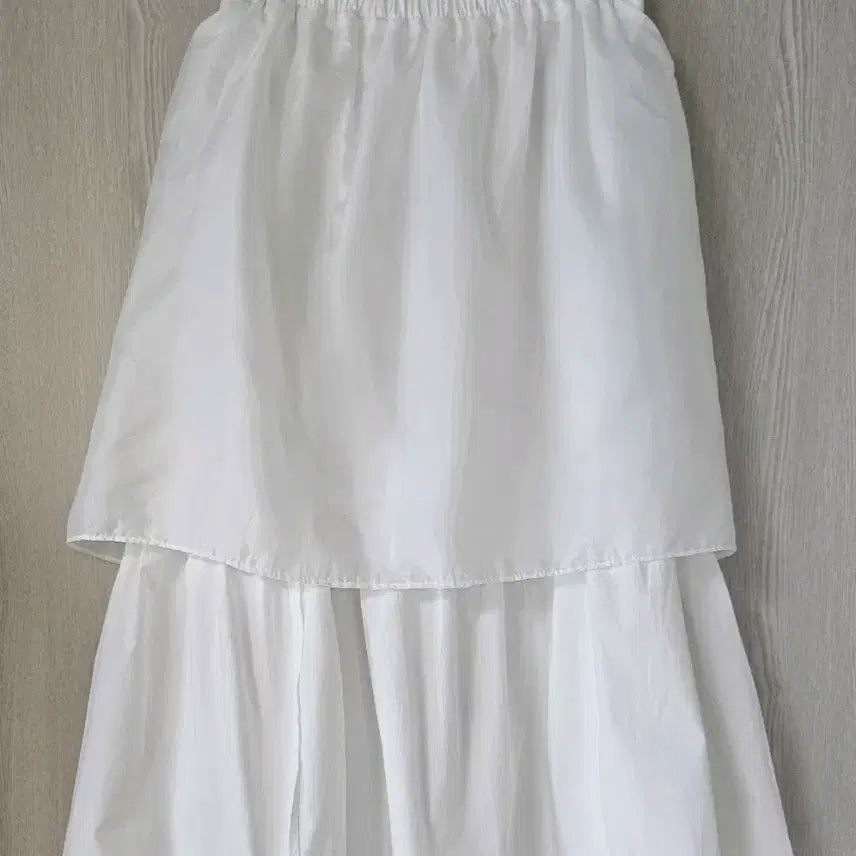 [SOLD OUT] 밴딩 화이트 롱스커트 새상품
