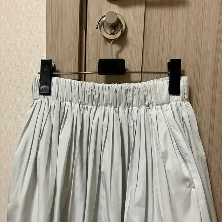 [BUNJANG] Uniqlo Mint Long Skirt (New) / 유니클로민트롱스커트(새상품)