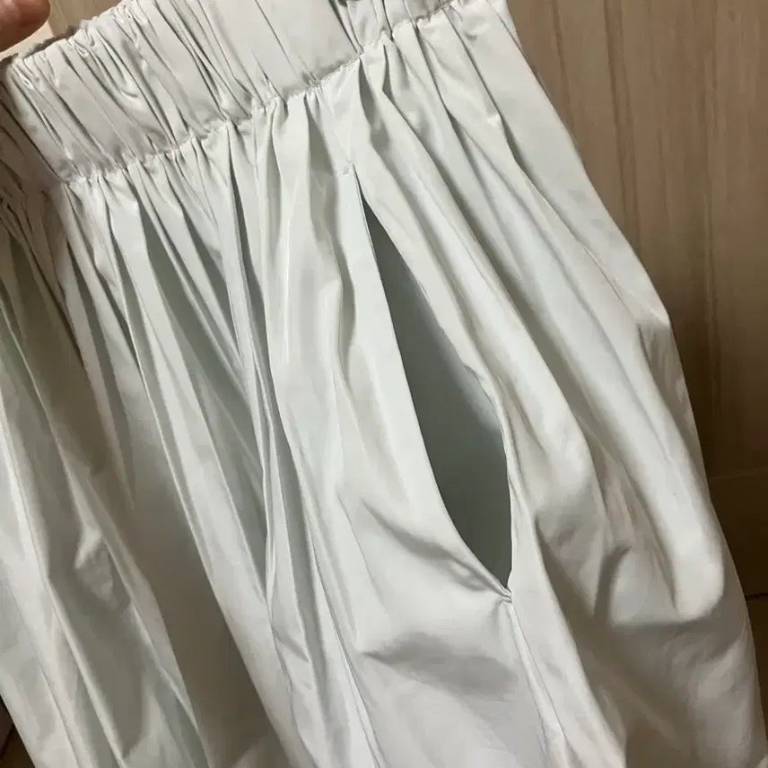 [BUNJANG] Uniqlo Mint Long Skirt (New) / 유니클로민트롱스커트(새상품)