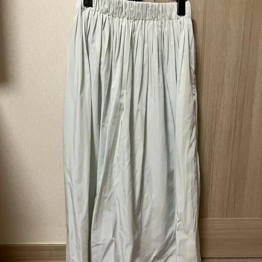 [BUNJANG] Uniqlo Mint Long Skirt (New) / 유니클로민트롱스커트(새상품)