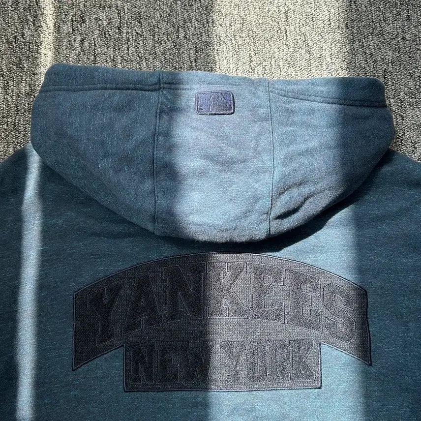 [BUNJANG] MLB New York Yankees Navy Big Logo Hooded Zip-up / MLB 뉴욕 양키스 네이비 빅로고 후드집업