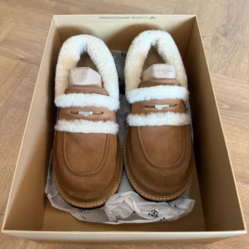 [BUNJANG] UGG Sacai Collaboration Boots / 어그 사카이 콜라보 250팝니다