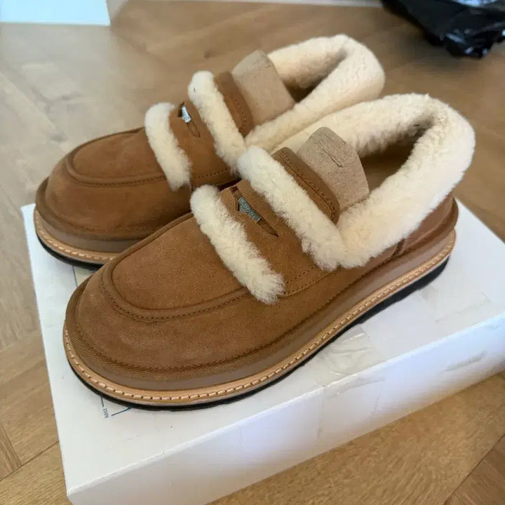 [BUNJANG] UGG Sacai Collaboration Boots / 어그 사카이 콜라보 250팝니다