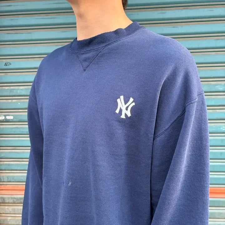 [BUNJANG] Russell New York Yankees Sweatshirt / 90s Russell 뉴욕양키스 스웻셔츠