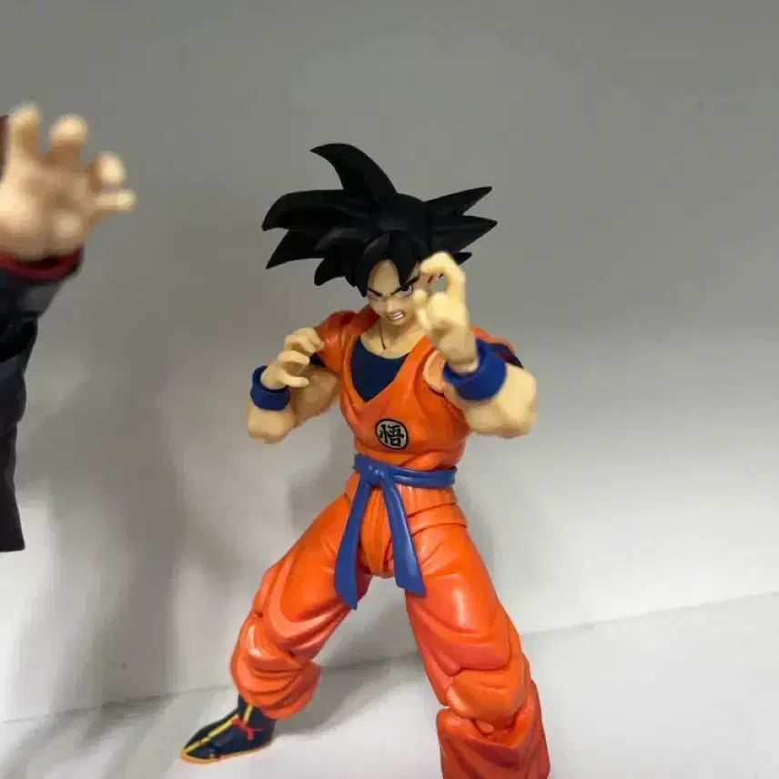 [BUNJANG] Dragon Ball Son Goku SH Figuarts Action Figure / 드래곤볼 지구에서 온 손오공 shf 액션 피규어 팝니다