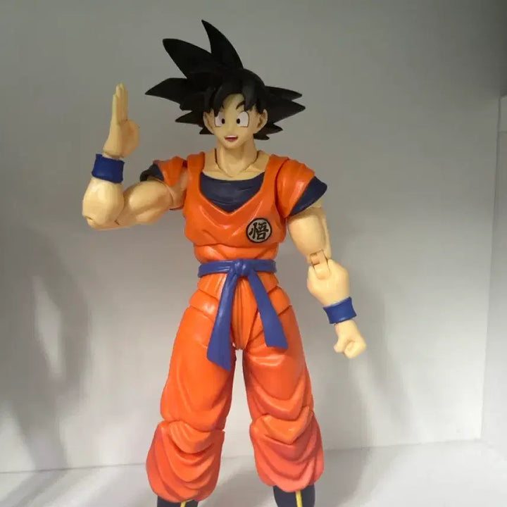[BUNJANG] Dragon Ball Son Goku SH Figuarts Action Figure / 드래곤볼 지구에서 온 손오공 shf 액션 피규어 팝니다