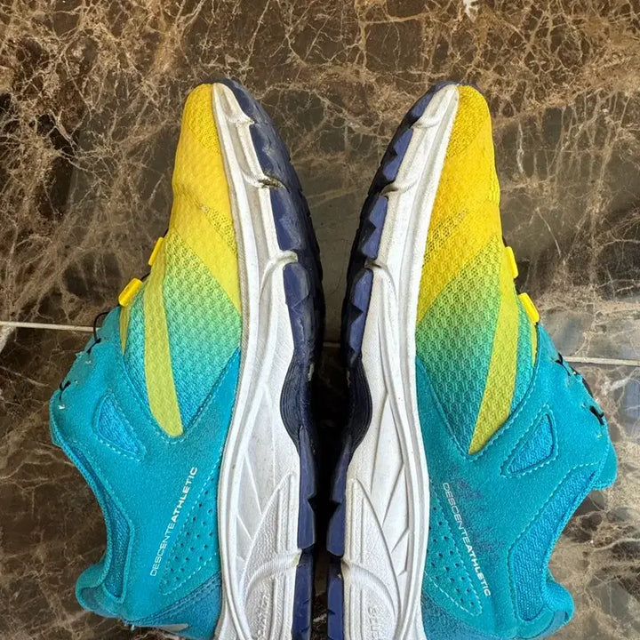 [BUNJANG] Descente System Hiking Shoes (Yellow/Blue) - Size 230 / 데상트 시스템 운동화 230 (옐로우/블루)