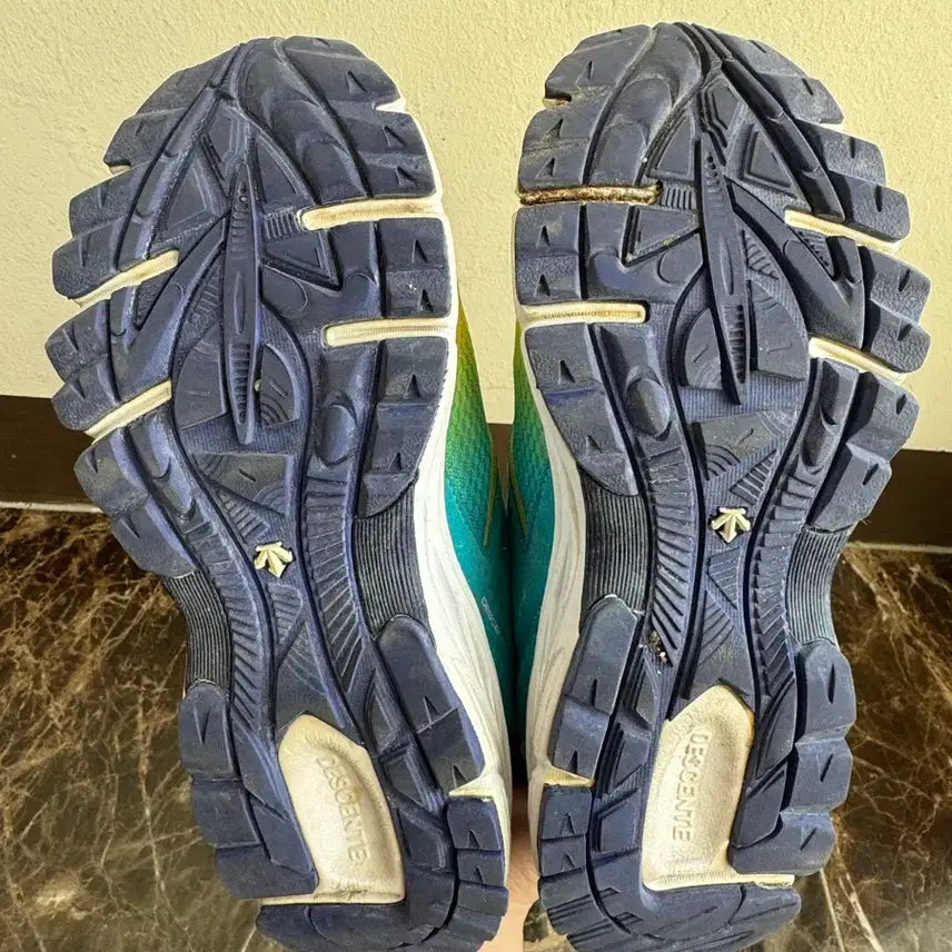 [BUNJANG] Descente System Hiking Shoes (Yellow/Blue) - Size 230 / 데상트 시스템 운동화 230 (옐로우/블루)