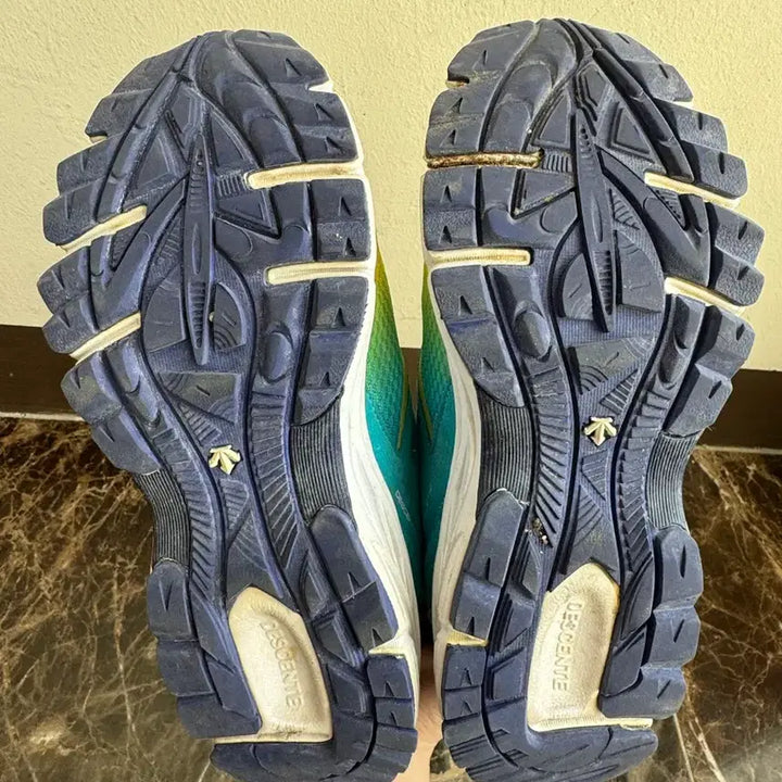 [BUNJANG] Descente System Hiking Shoes (Yellow/Blue) - Size 230 / 데상트 시스템 운동화 230 (옐로우/블루)