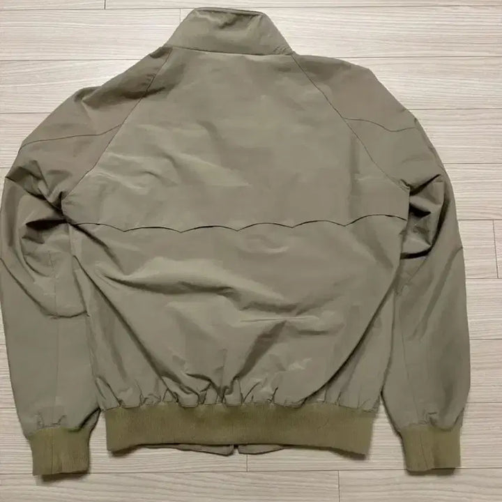 [SOLD OUT] 바라쿠타 g9 헤링턴 자켓 40 내추럴