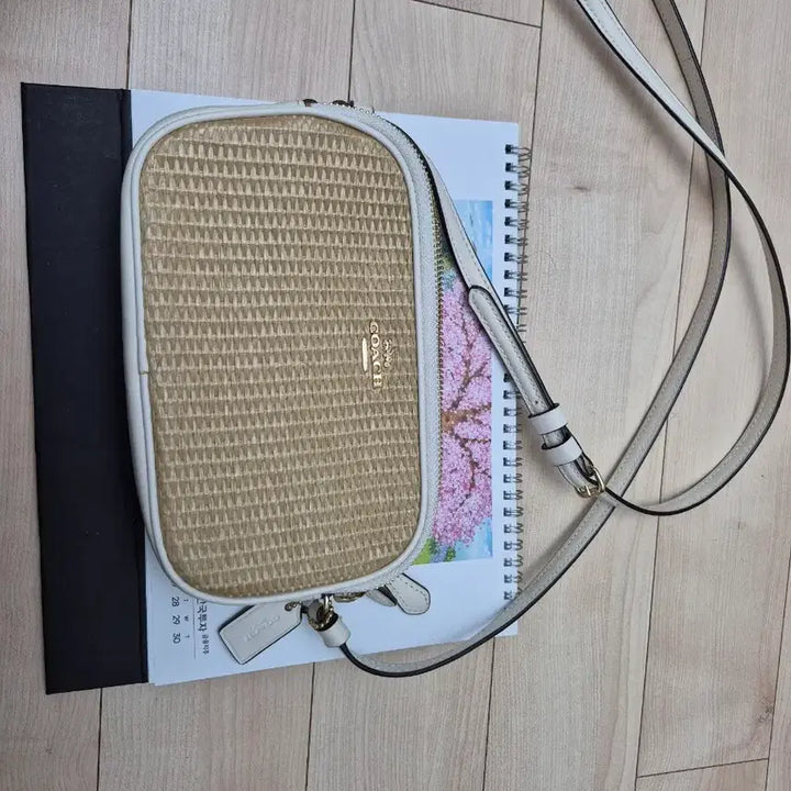 [SOLD OUT] 코치