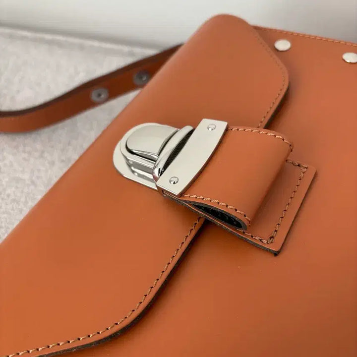 [BUNJANG] MM6 Maison Margiela Camel Leather Shoulder Bag / MM6 메종마르지엘라 카멜 가죽 숄더백