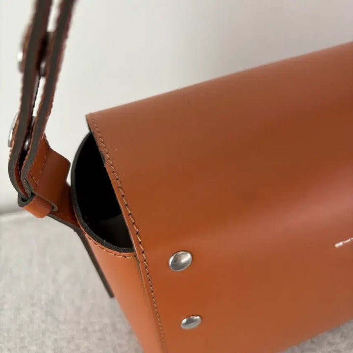 [BUNJANG] MM6 Maison Margiela Camel Leather Shoulder Bag / MM6 메종마르지엘라 카멜 가죽 숄더백