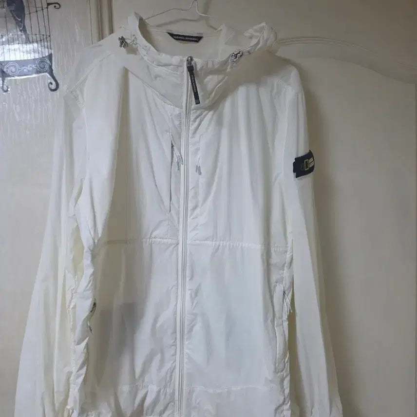 [SOLD OUT] 내셔널지오 그래픽 경량 바람막이 105