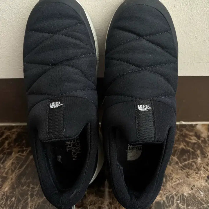 [SOLD OUT] 노스페이스 뮬 슬립온 블랙