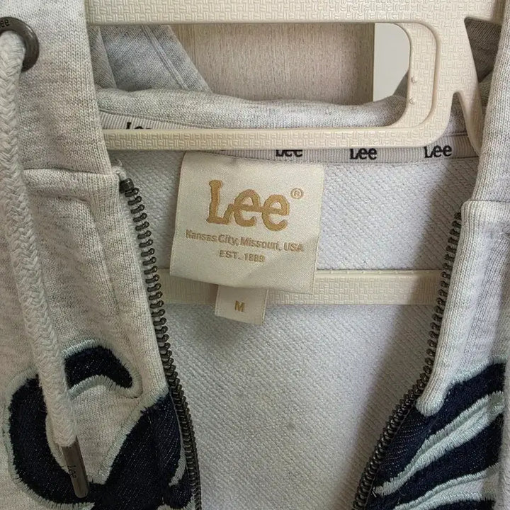 [SOLD OUT] Lee 리 로고 크롭 후드집업 그레이