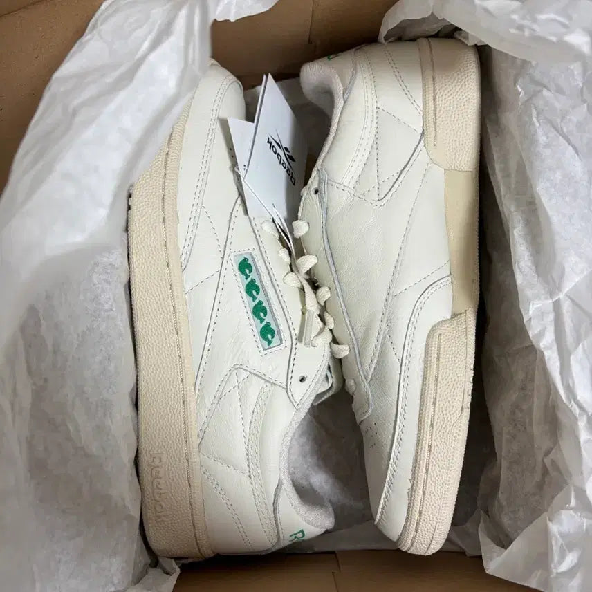 [BUNJANG] Collect Pieces Reebok 255 Sneakers / 컬렉트피시스 리복 255 새상품