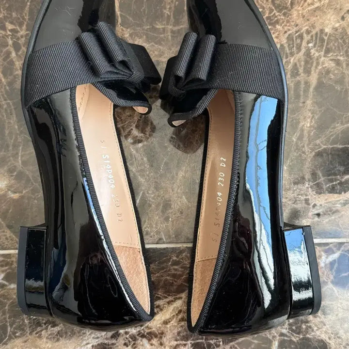 [BUNJANG] SAERA Black Ribbon Enamel Loafers (230) / 세라 SAERA  블랙 리본 에나멜 로퍼 230