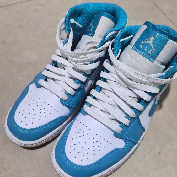 [BUNJANG] Nike Air Jordan 1 Mid Aqua White / 나이키 에어 조던 미드 아쿠아 화이트