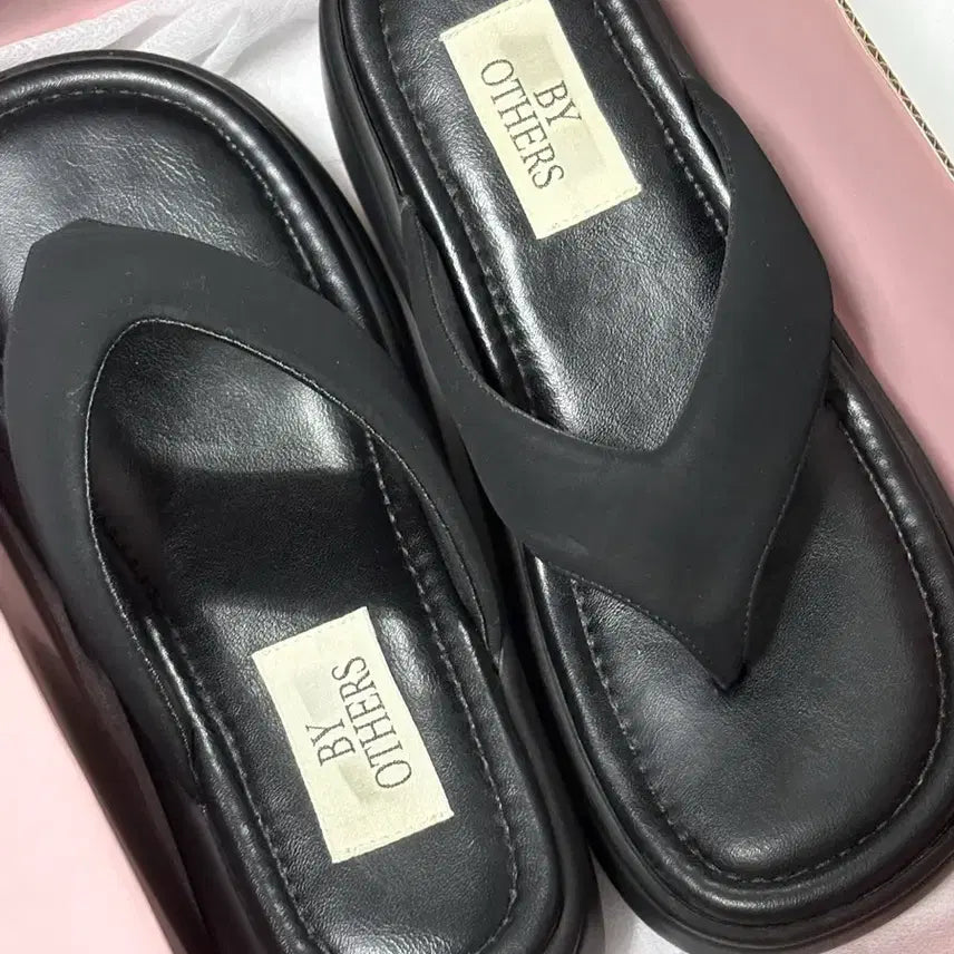 [SOLD OUT] 바이아덜스 플랫폼 플립플랍 블랙230