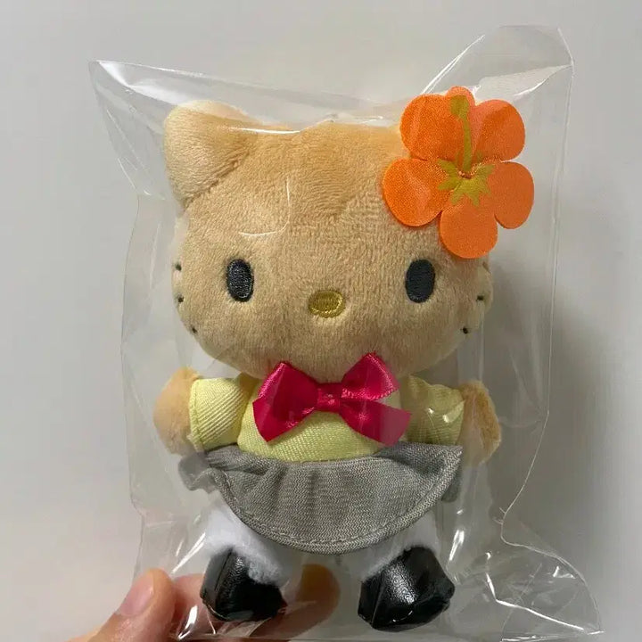 [BUNJANG] 정품)산리오 mc시리즈 태닝키티 코갸루키티 교복키티 인형키링 / 정품)산리오 mc시리즈 태닝키티 코갸루키티 교복키티 인형키링