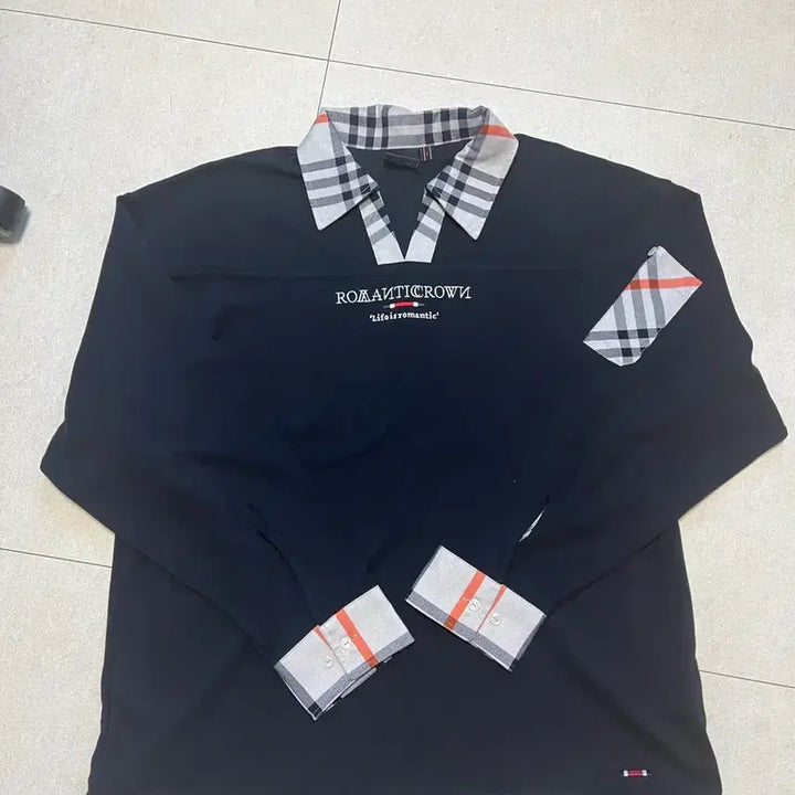 [SOLD OUT] 로맨틱크라운 카라 티셔츠