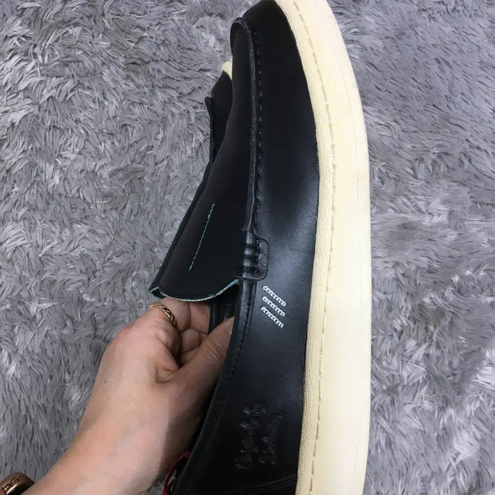 [SOLD OUT] 아디다스 오리지날 가죽 슬립온 스니커즈255