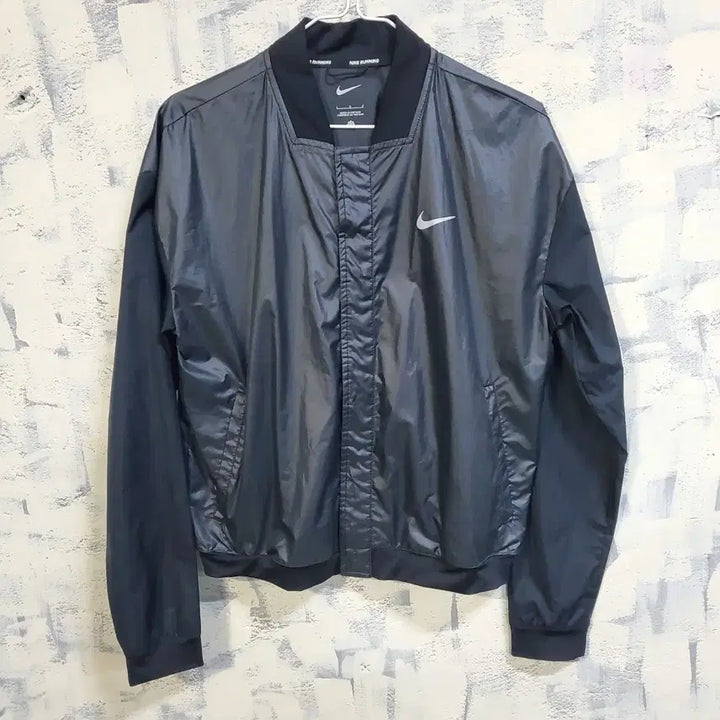 [BUNJANG] Nike Swoosh Running Windbreaker Jacket Black L / 나이키 스우시 런닝 바람막이 자켓 블랙  L