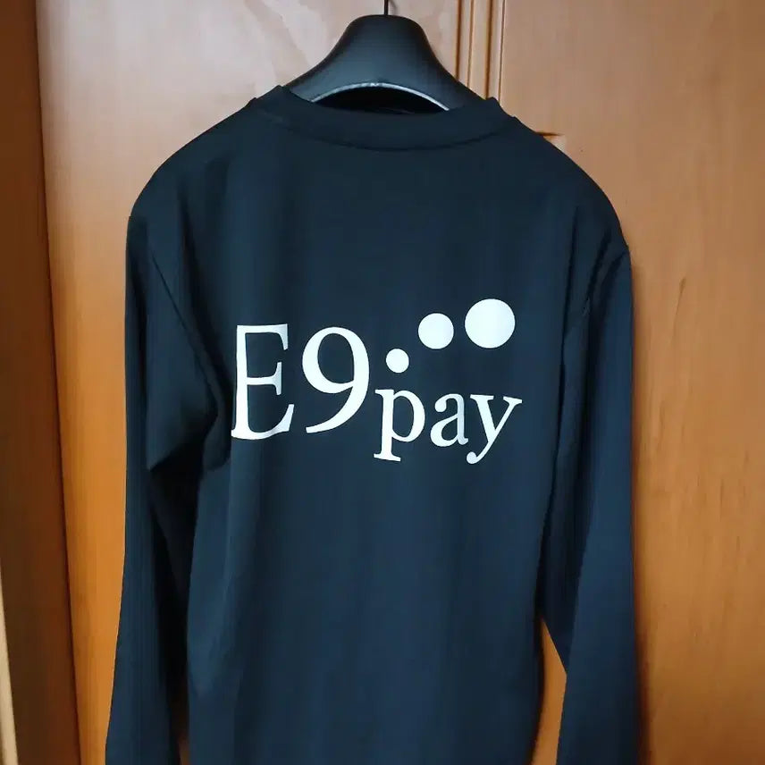 [BUNJANG] E9pay Black Long-Sleeve T-Shirt / E9pay 검정색 긴팔 티셔츠