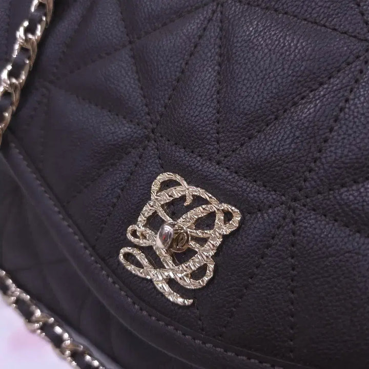 [BUNJANG] Louis Quatorze Real Leather Chain Shoulder Bag / 루이까또즈) 리얼가죽 체인 숄더백