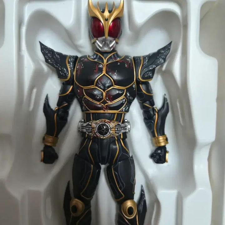 [SOLD OUT] shf 진골조제법 가면라이더 쿠우가 쿠로가타게의 사투 세트 개봉 양품