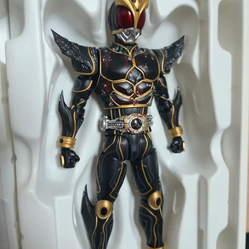 [SOLD OUT] shf 진골조제법 가면라이더 쿠우가 쿠로가타게의 사투 세트 개봉 양품