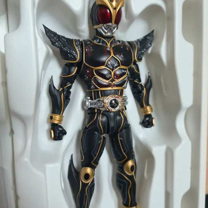 [SOLD OUT] shf 진골조제법 가면라이더 쿠우가 쿠로가타게의 사투 세트 개봉 양품