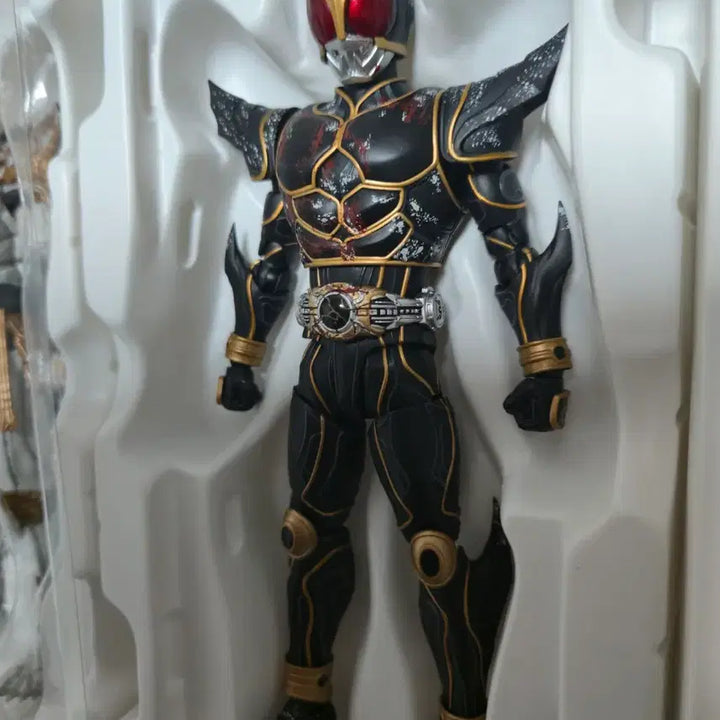 [SOLD OUT] shf 진골조제법 가면라이더 쿠우가 쿠로가타게의 사투 세트 개봉 양품