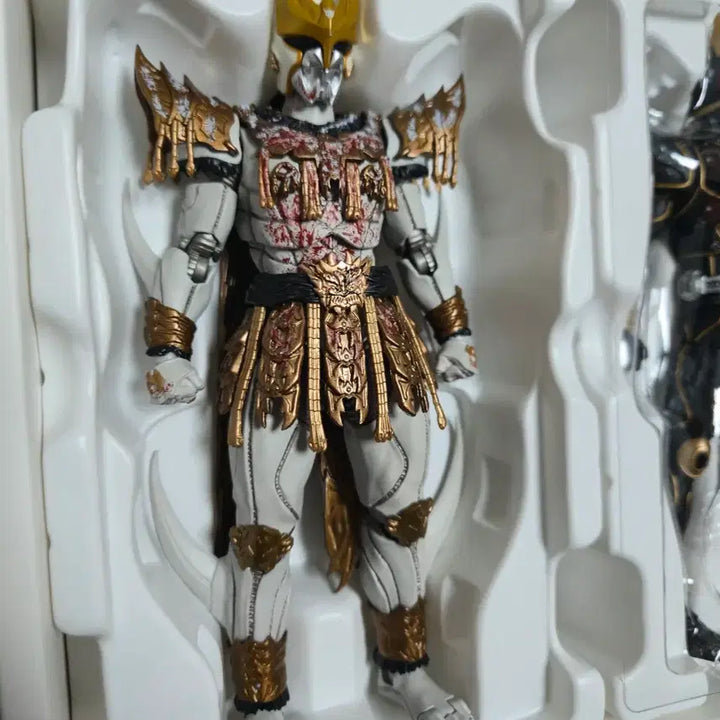 [SOLD OUT] shf 진골조제법 가면라이더 쿠우가 쿠로가타게의 사투 세트 개봉 양품